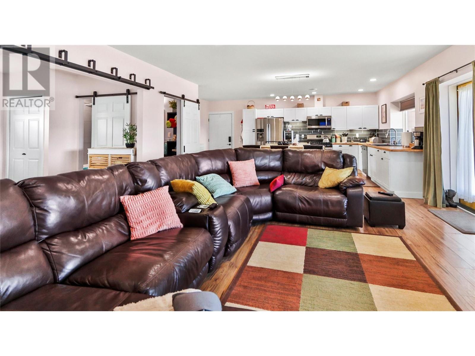 295 Mule Deer Drive, Osoyoos, British Columbia  V0H 1V6 - Photo 11 - 10337730