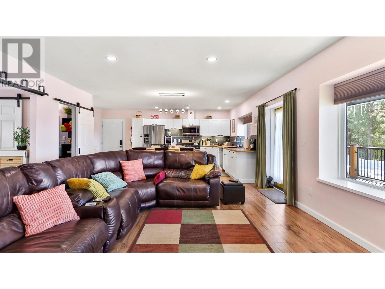 295 Mule Deer Drive, Osoyoos, British Columbia  V0H 1V6 - Photo 14 - 10337730