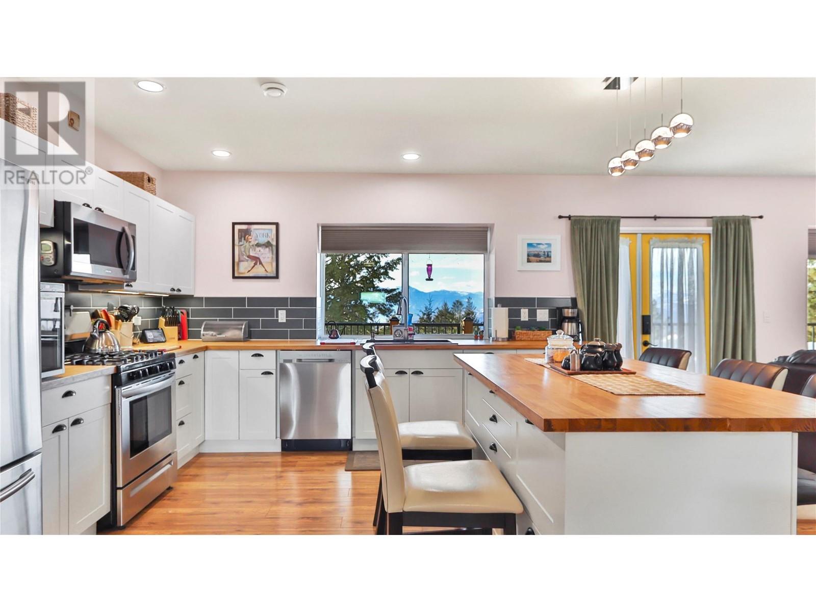295 Mule Deer Drive, Osoyoos, British Columbia  V0H 1V6 - Photo 8 - 10337730
