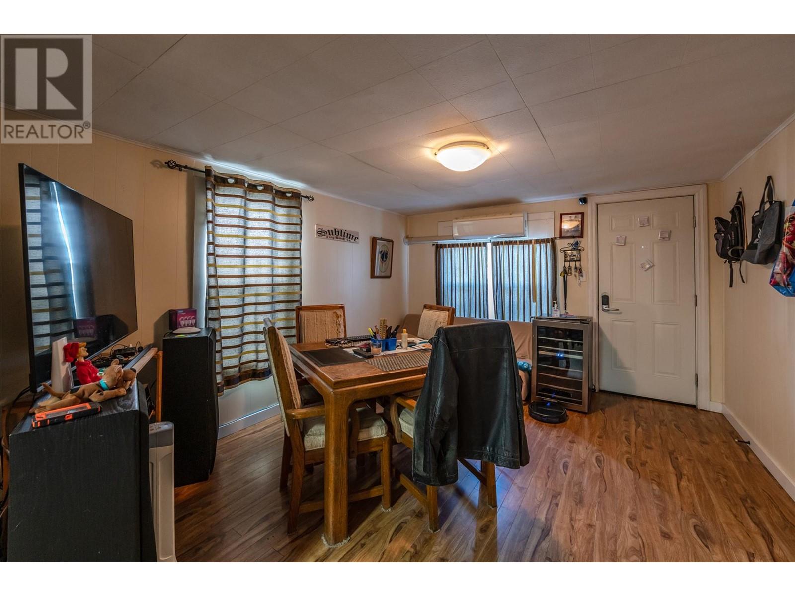 463 Heales Avenue, Penticton, British Columbia  V2A 1G5 - Photo 2 - 10337642