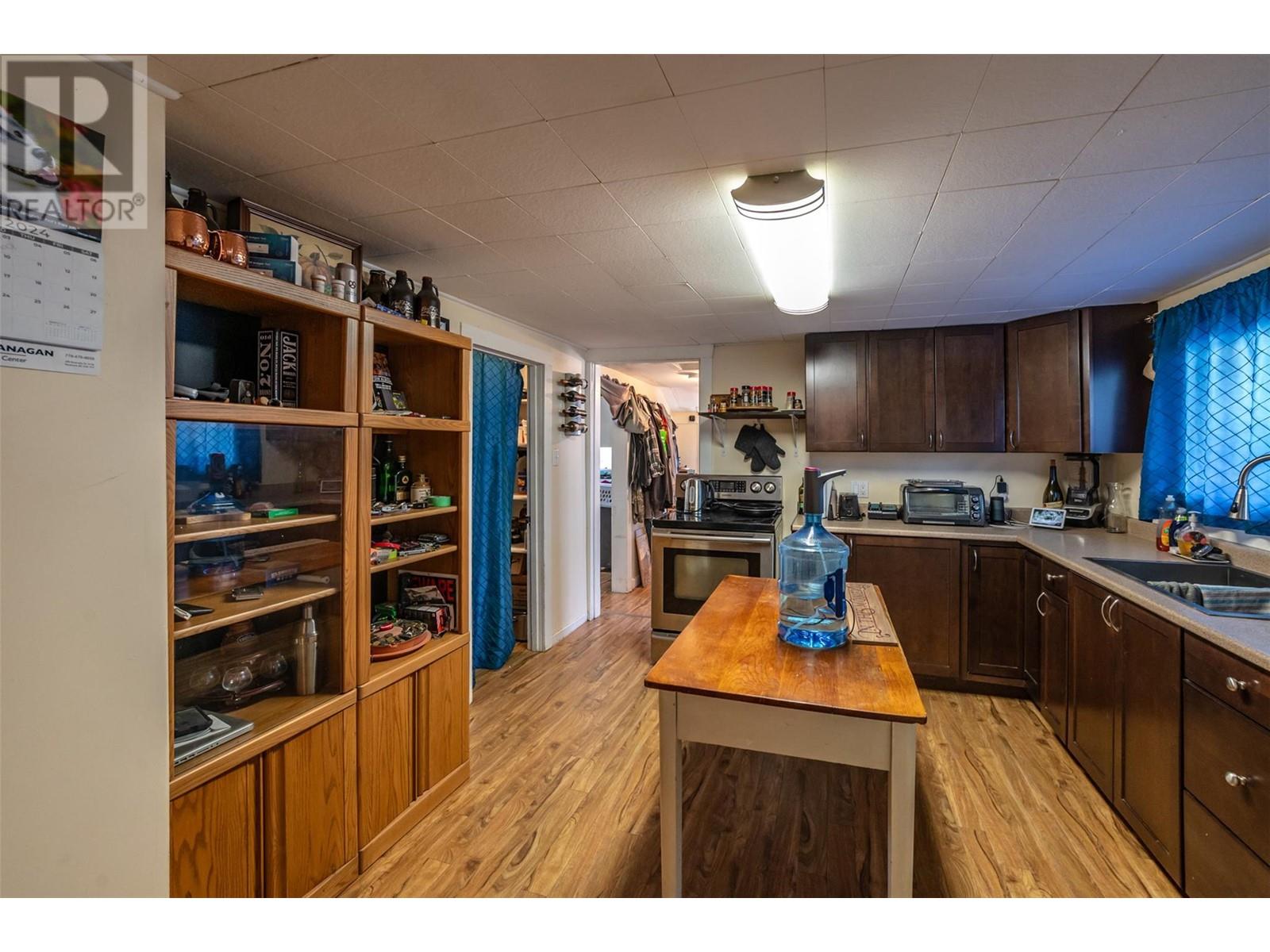463 Heales Avenue, Penticton, British Columbia  V2A 1G5 - Photo 5 - 10337642