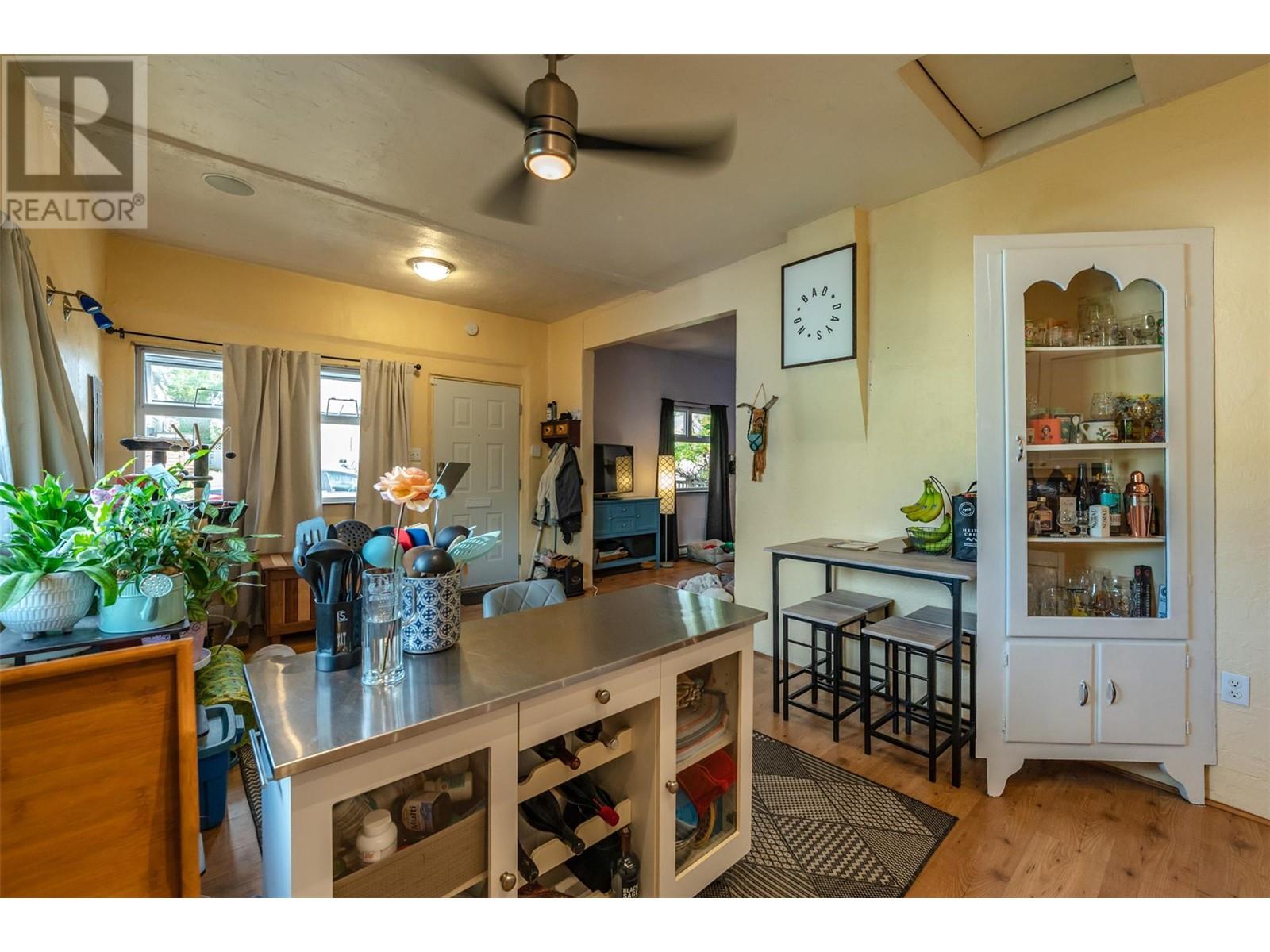 471 Heales Avenue, Penticton, British Columbia  V2A 5C5 - Photo 3 - 10337644