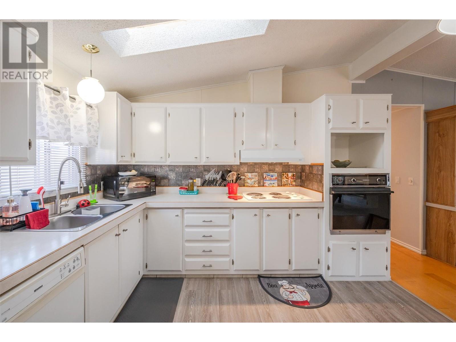 197 Dauphin Avenue Unit# 302, Penticton, British Columbia  V2A 3S3 - Photo 15 - 10337187