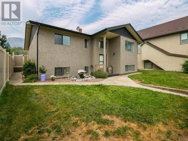 6242 Kootenay Street, Oliver, British Columbia  V0H 1T0 - Photo 1 - 10337135