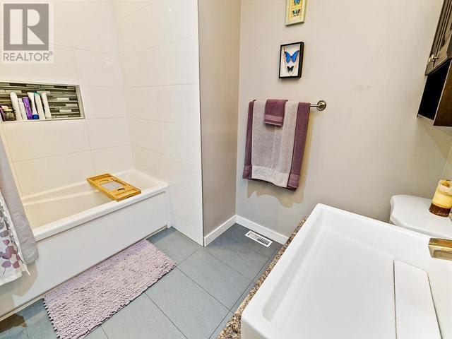 6242 Kootenay Street, Oliver, British Columbia  V0H 1T0 - Photo 10 - 10337135