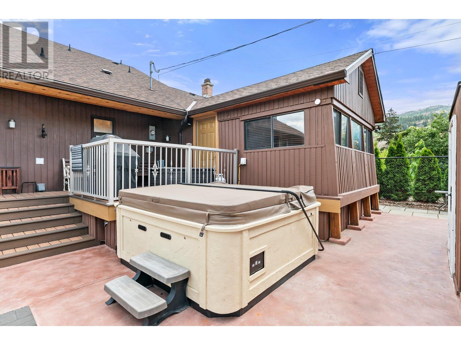 146 Yorkton Avenue, Penticton, British Columbia  V2A 3V2 - Photo 24 - 10337772