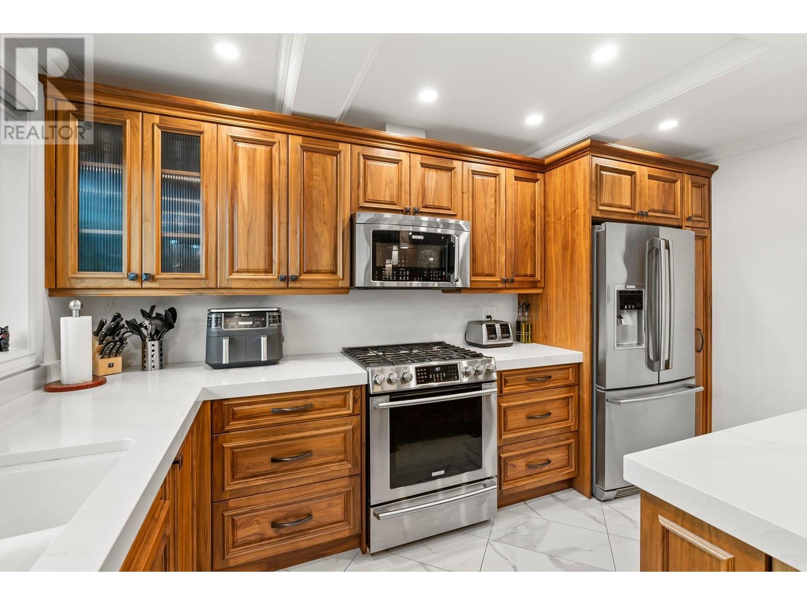 146 Yorkton Avenue, Penticton, British Columbia  V2A 3V2 - Photo 7 - 10337772