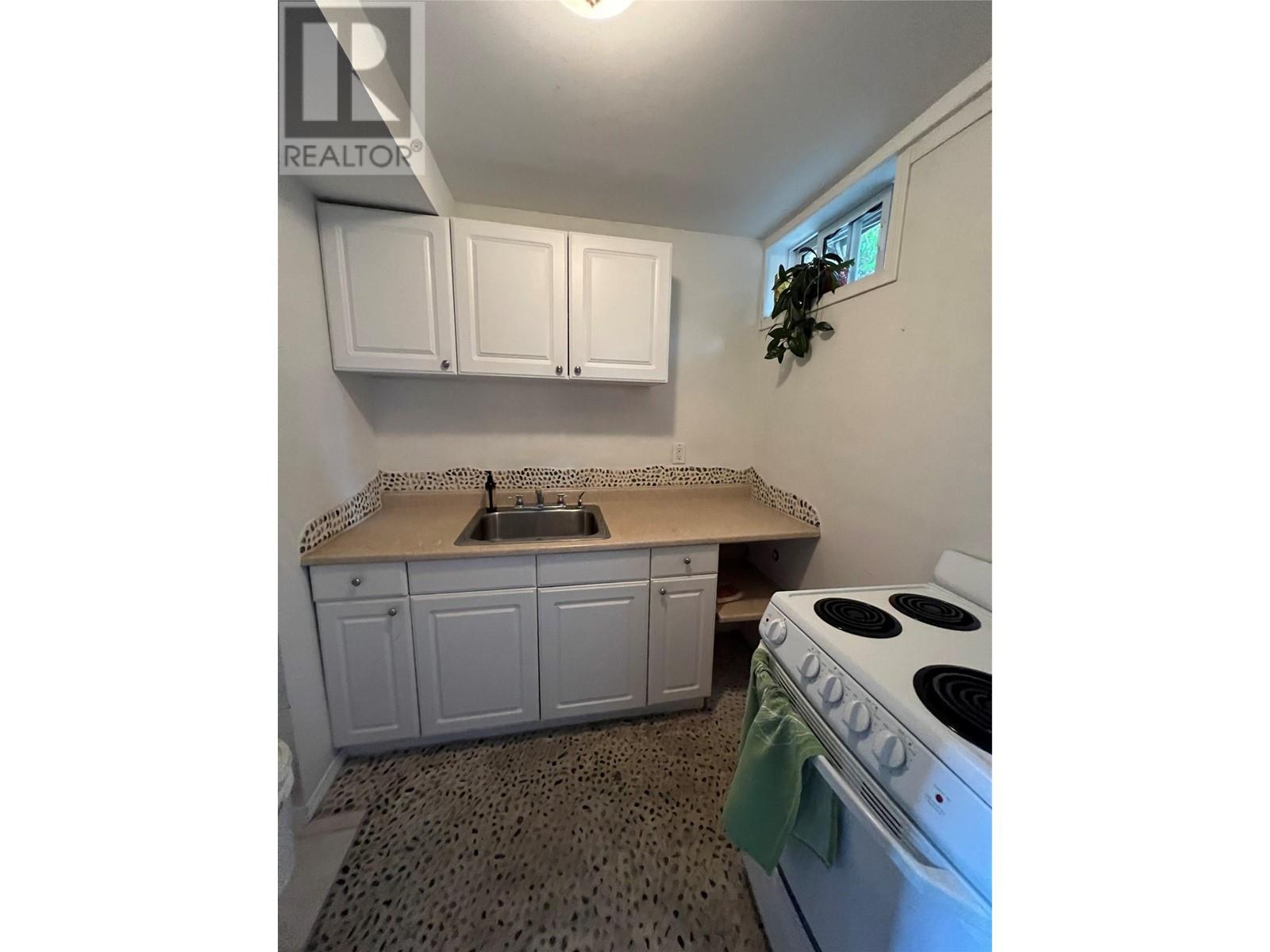 6476 Kootenay Street, Oliver, British Columbia  V0H 1T5 - Photo 42 - 10337137