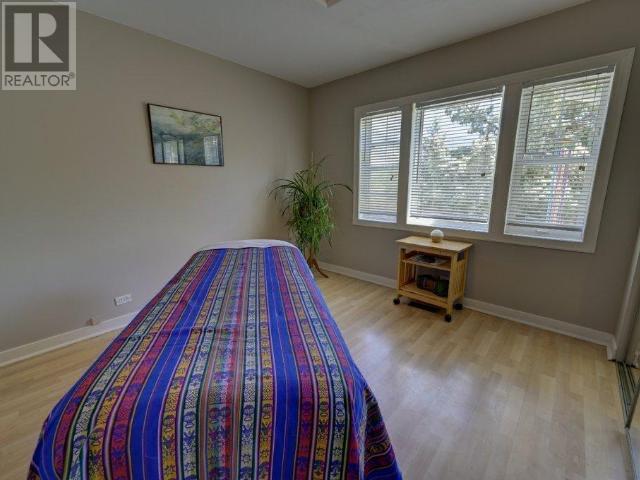 6476 Kootenay Street, Oliver, British Columbia  V0H 1T5 - Photo 9 - 10337137