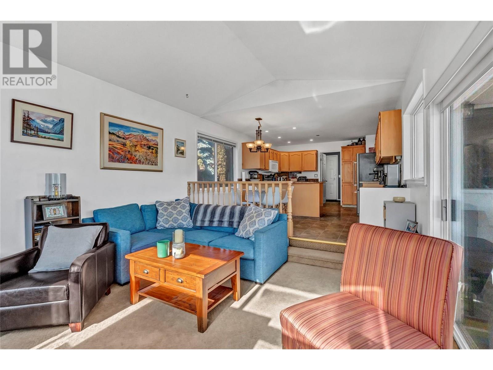 5728 Clark Street, Summerland, British Columbia  V0H 1Z4 - Photo 10 - 10337825