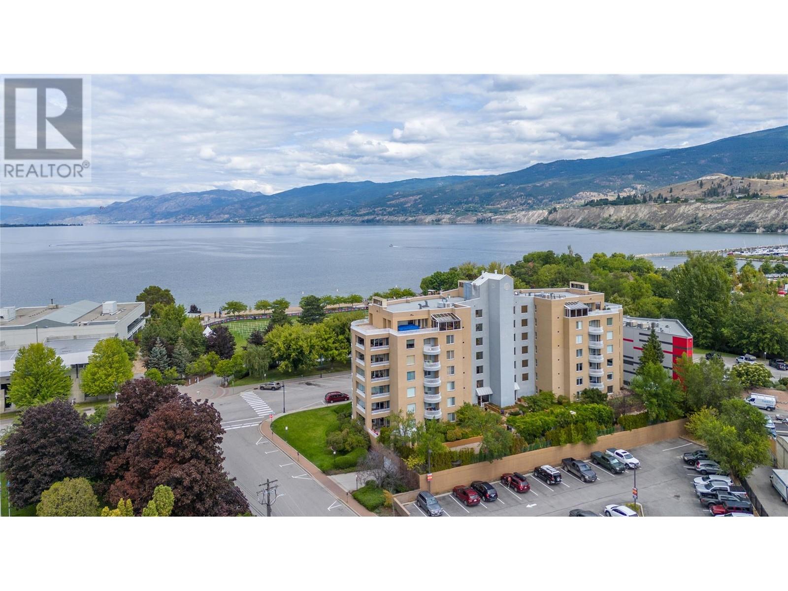 86 Lakeshore Drive Unit# 304, Penticton, British Columbia  V2A 1B5 - Photo 1 - 10337670