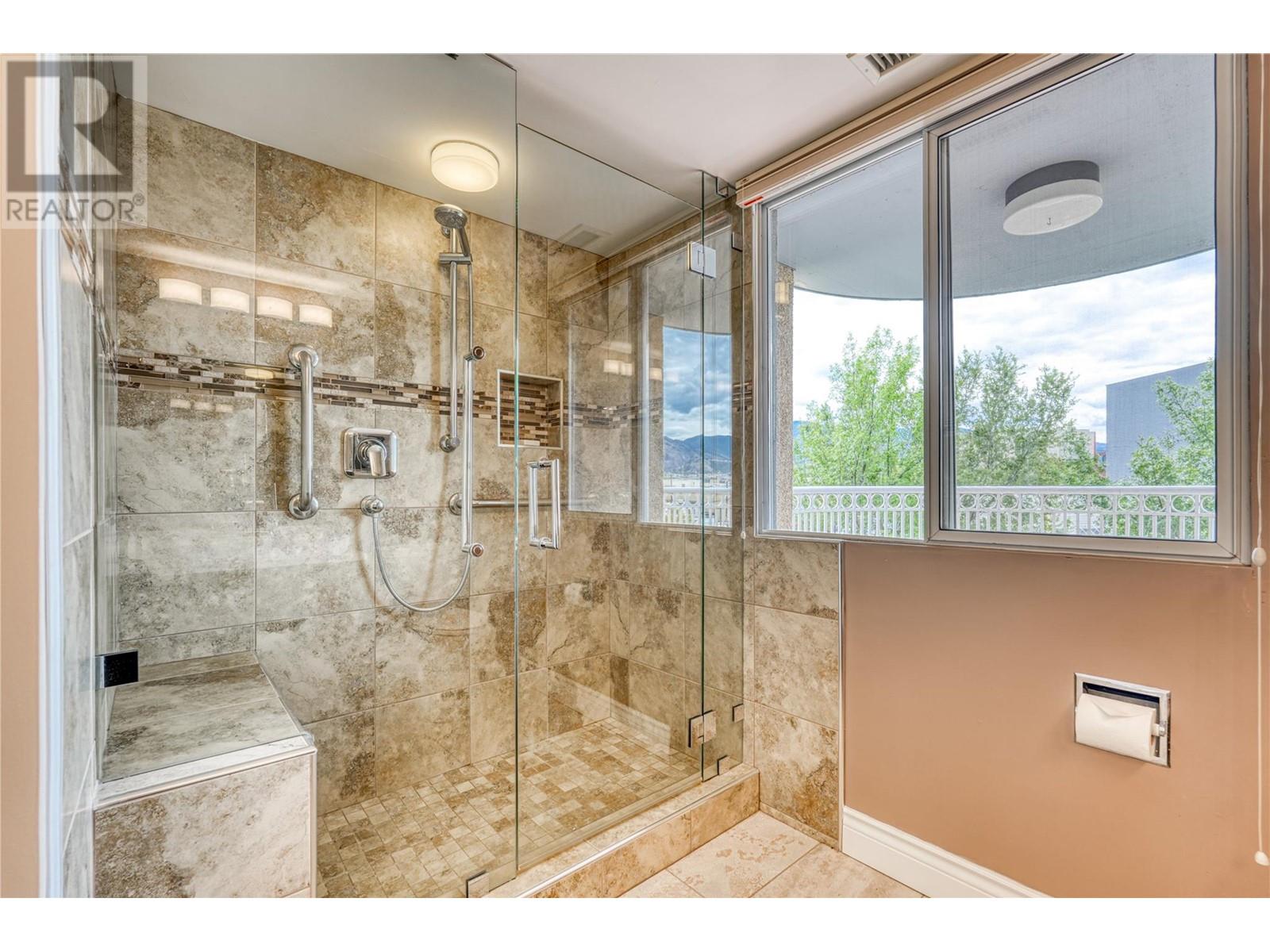 86 Lakeshore Drive Unit# 304, Penticton, British Columbia  V2A 1B5 - Photo 11 - 10337670
