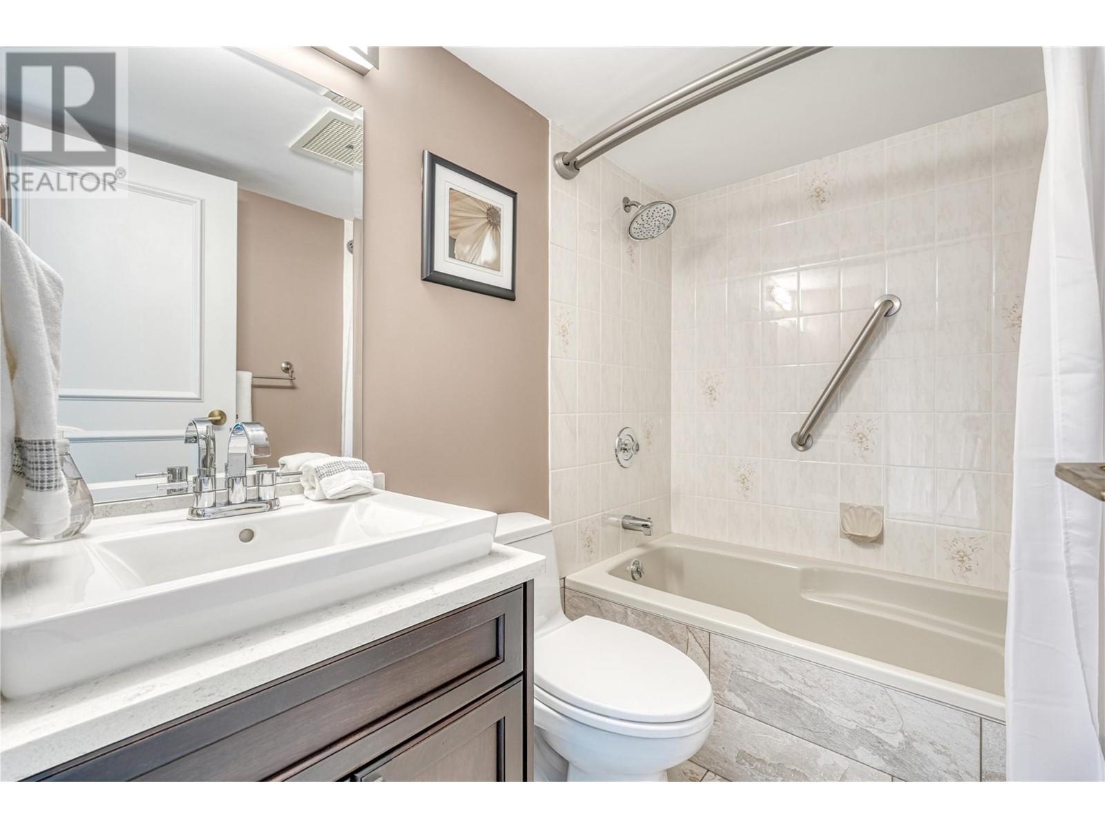 86 Lakeshore Drive Unit# 304, Penticton, British Columbia  V2A 1B5 - Photo 13 - 10337670