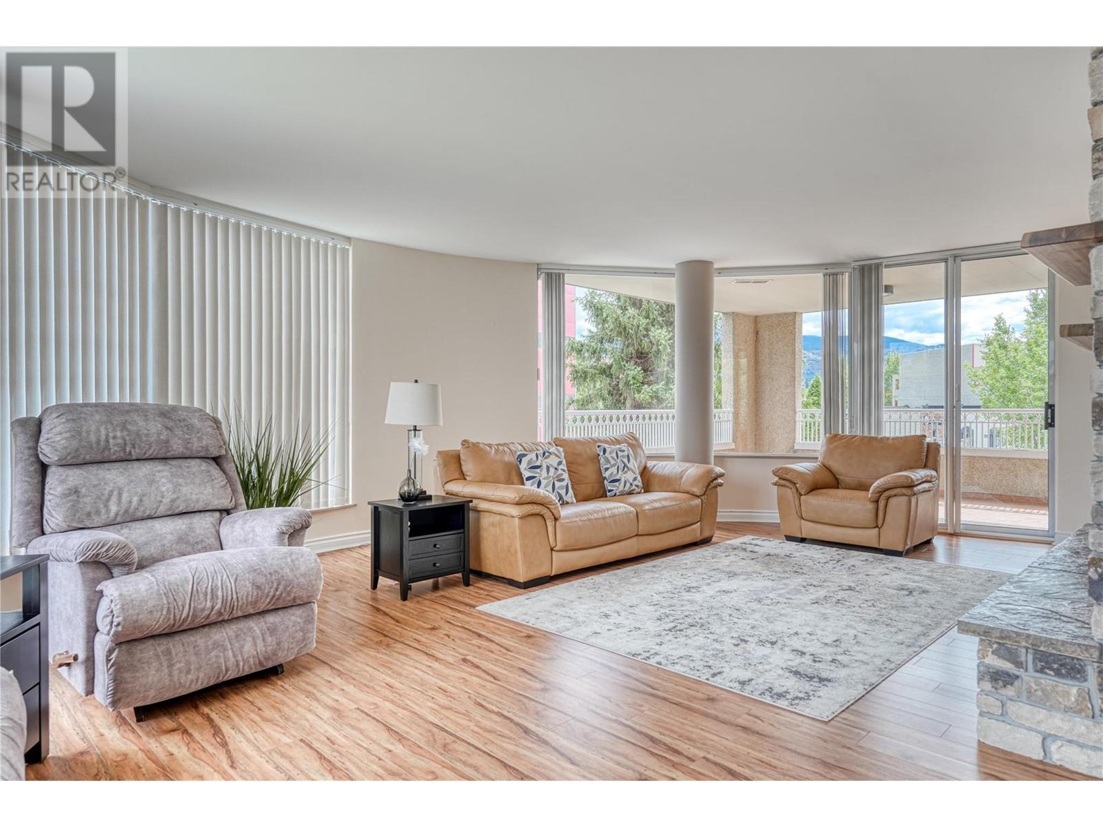 86 Lakeshore Drive Unit# 304, Penticton, British Columbia  V2A 1B5 - Photo 6 - 10337670