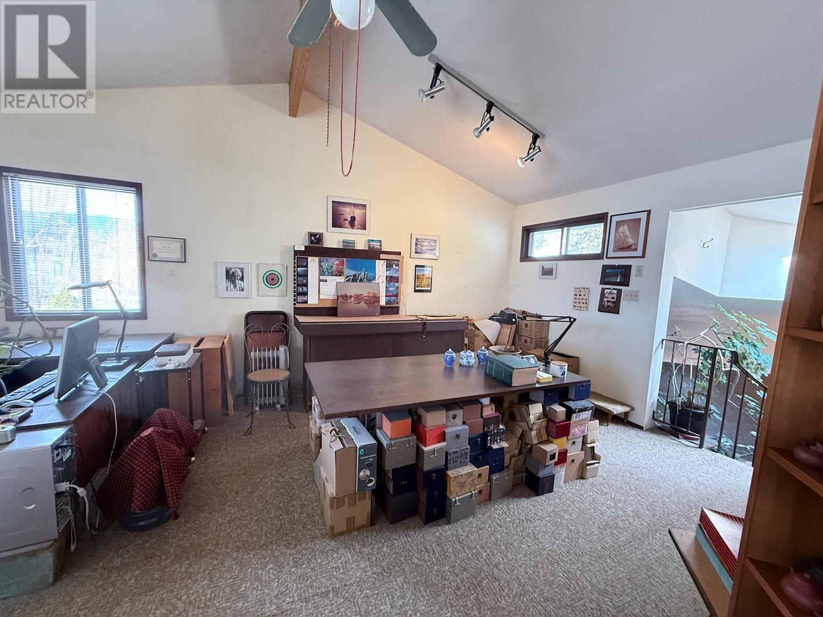 4529 Lakeside Road, Penticton, British Columbia  V2A 8W4 - Photo 17 - 10337820