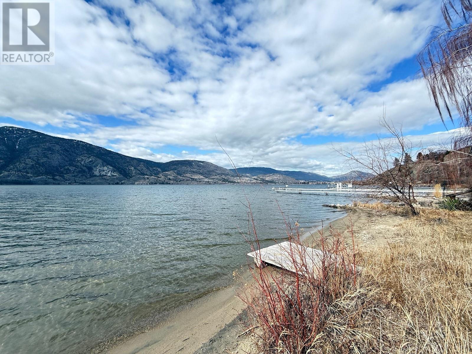 4529 Lakeside Road, Penticton, British Columbia  V2A 8W4 - Photo 3 - 10337820