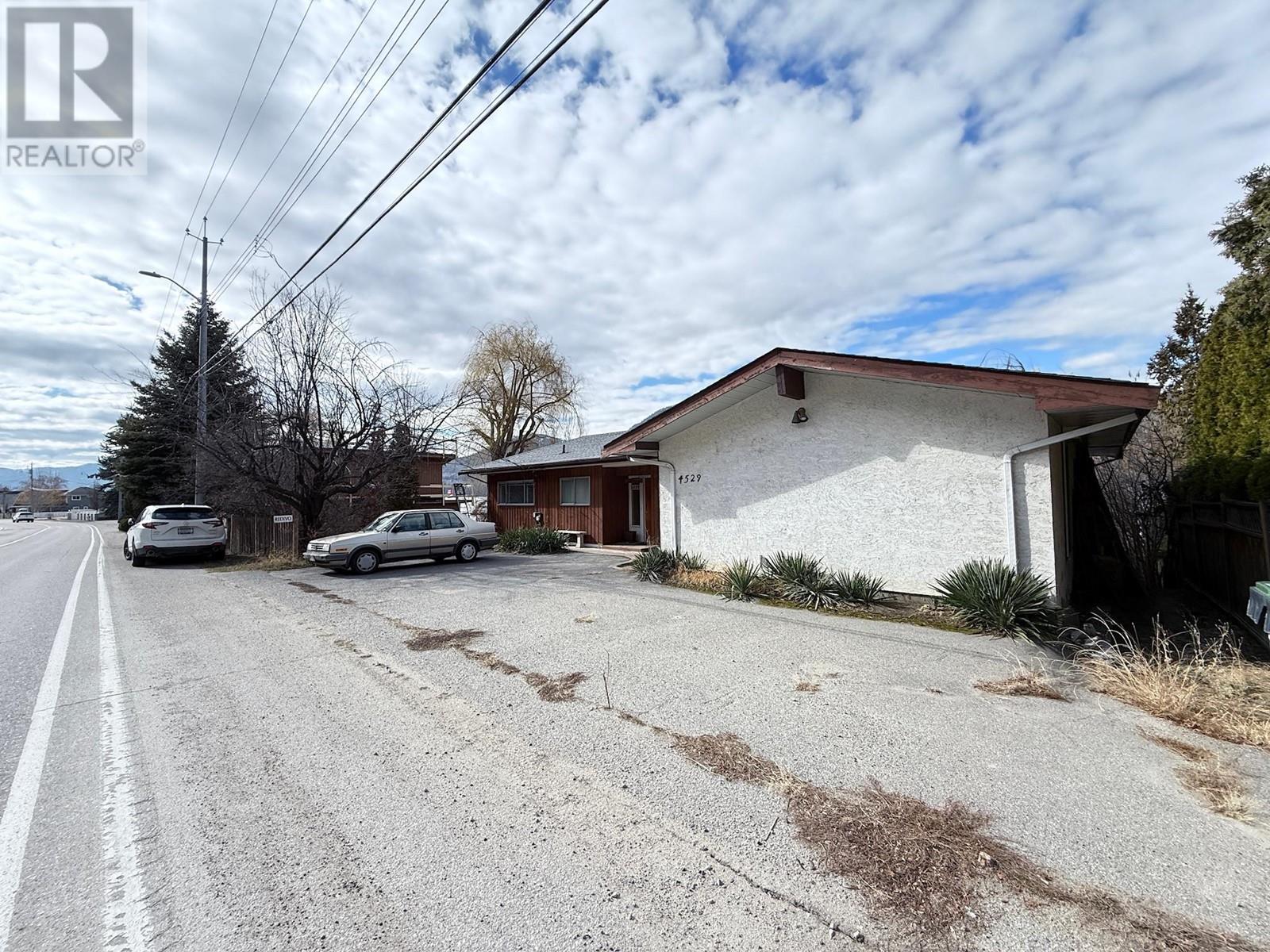 4529 Lakeside Road, Penticton, British Columbia  V2A 8W4 - Photo 55 - 10337820