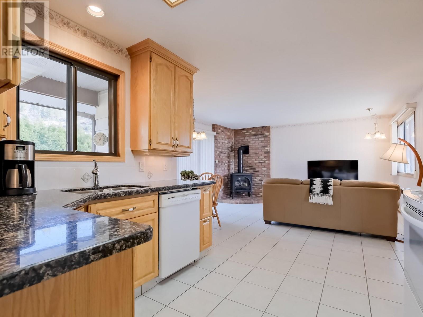 105 Spruce Road, Penticton, British Columbia  V2A 8V9 - Photo 7 - 10338049