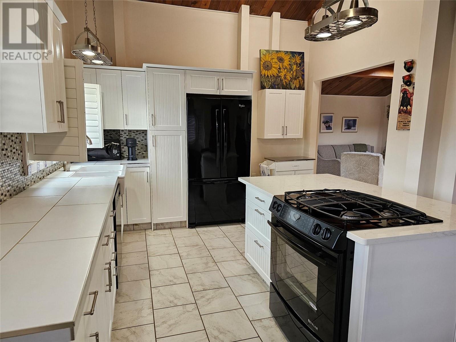 902 Barrington Avenue, Penticton, British Columbia  V2A 1S3 - Photo 10 - 10338089