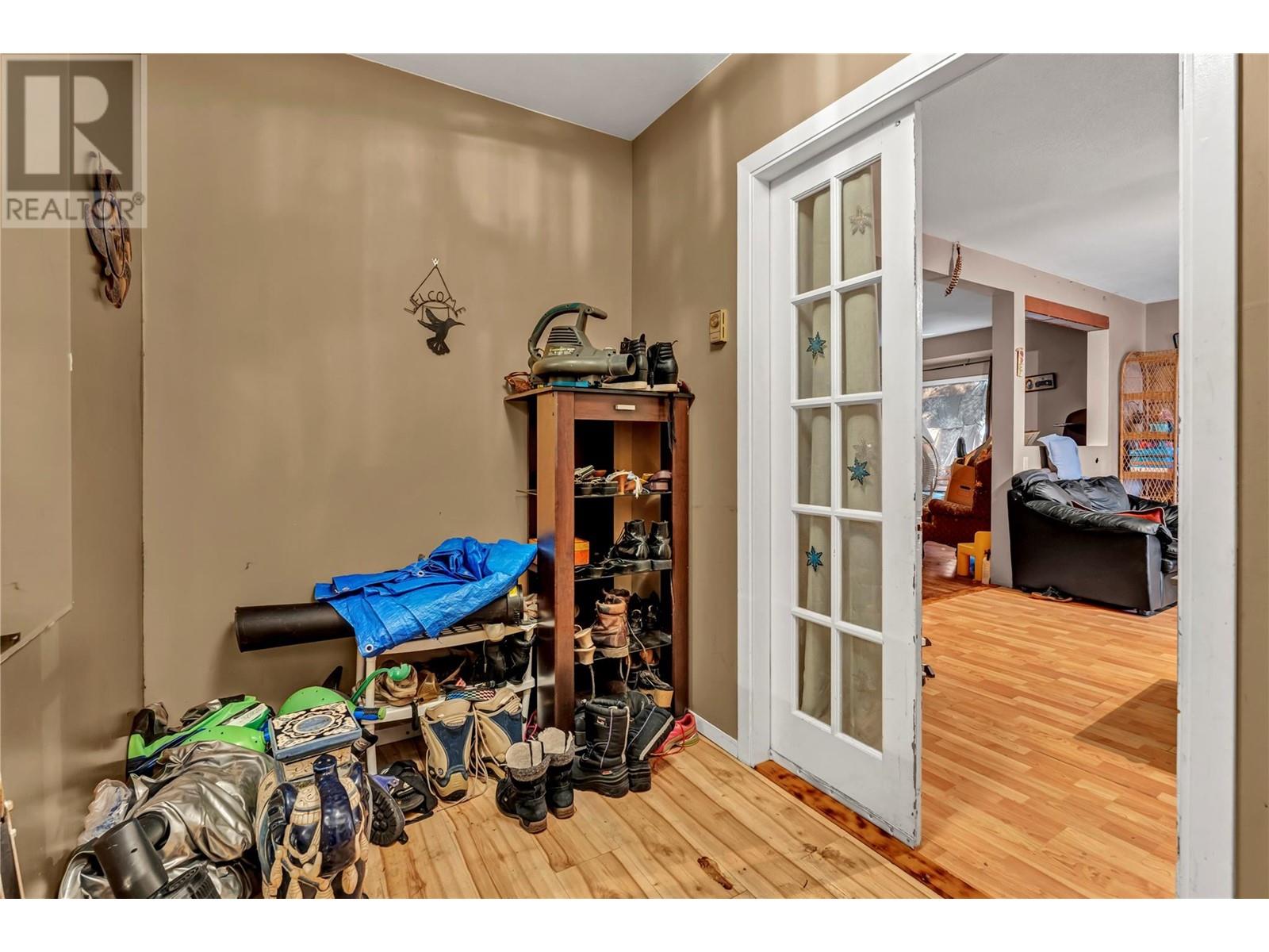 330 Van Horne Street, Penticton, British Columbia  V2A 4K5 - Photo 6 - 10338082