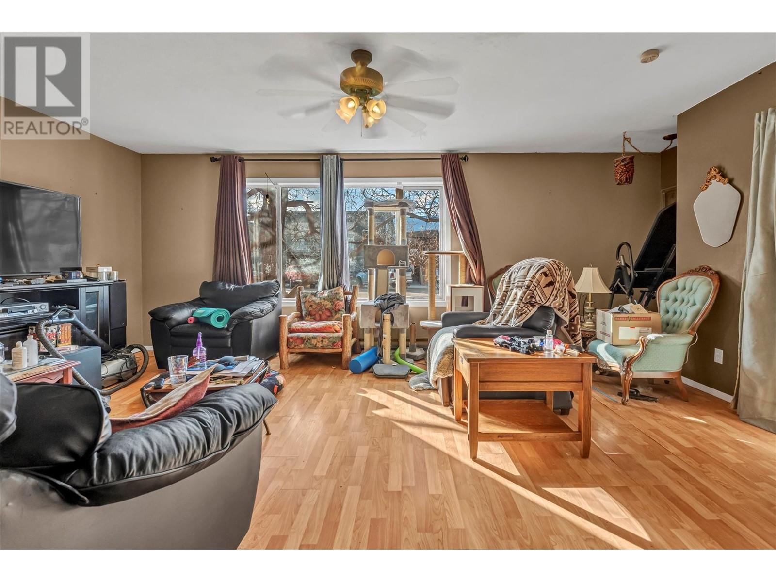 330 Van Horne Street, Penticton, British Columbia  V2A 4K5 - Photo 7 - 10338082