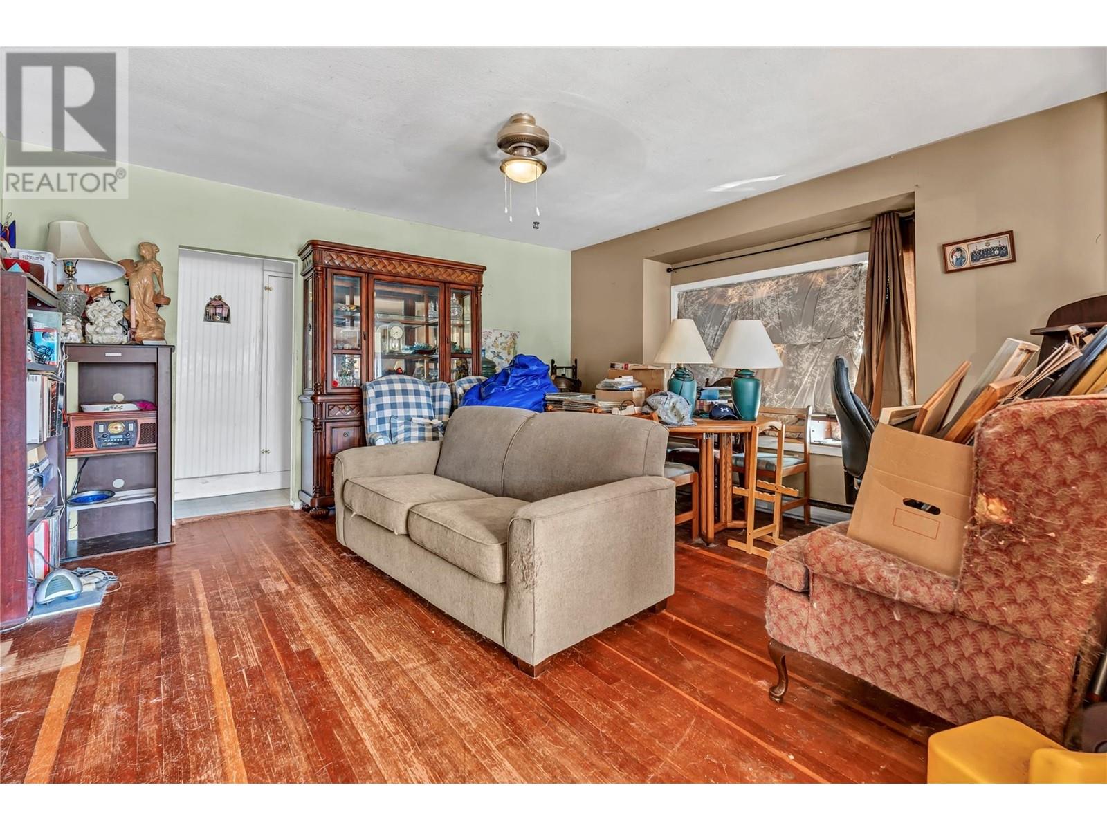330 Van Horne Street, Penticton, British Columbia  V2A 4K5 - Photo 8 - 10338082