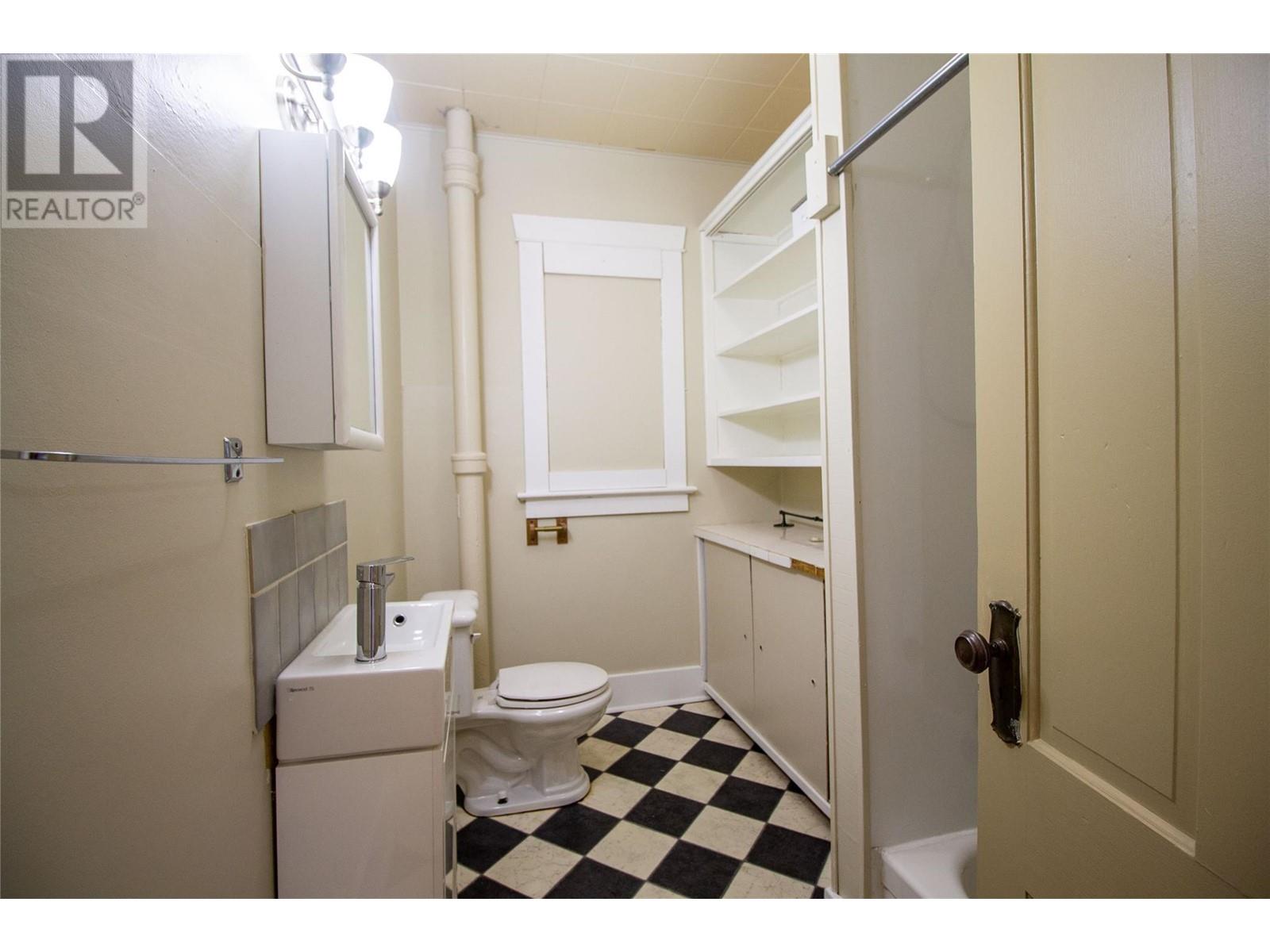 13218 Kelly Avenue, Summerland, British Columbia  V0H 1Z0 - Photo 8 - 10338086
