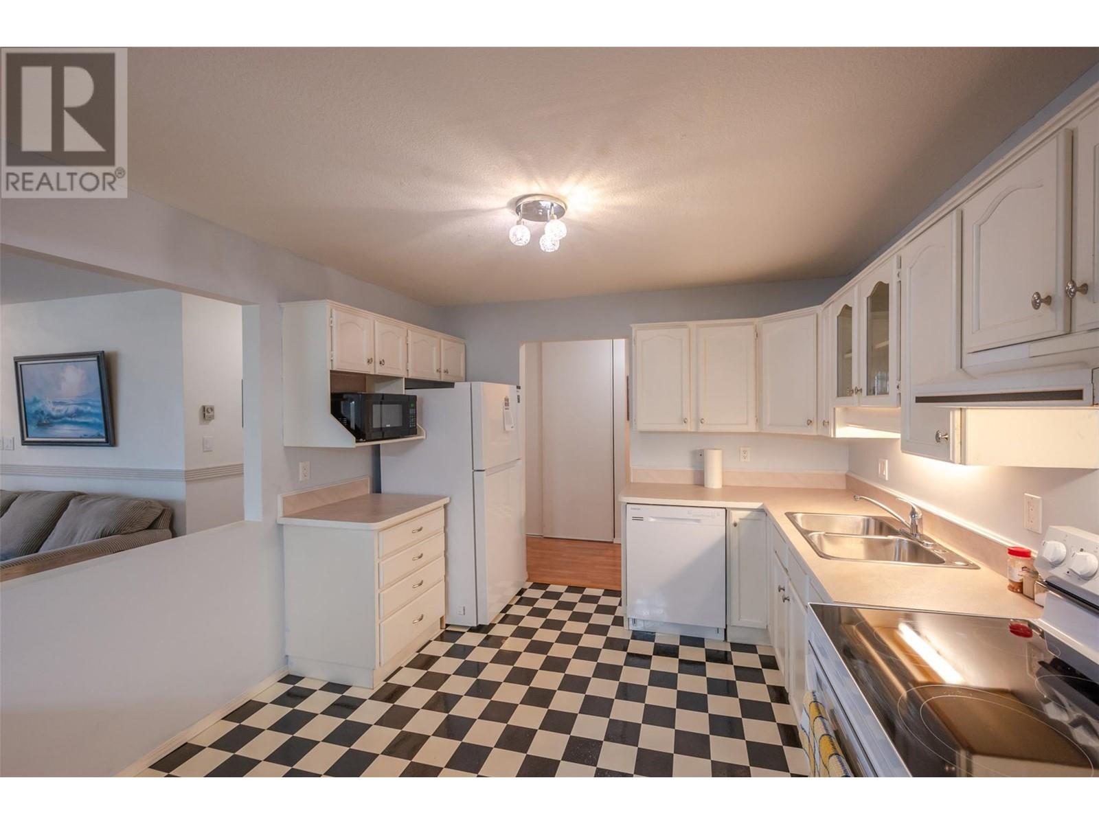 374 Winnipeg Street Unit# 302, Penticton, British Columbia  V2A 5M5 - Photo 11 - 10337826