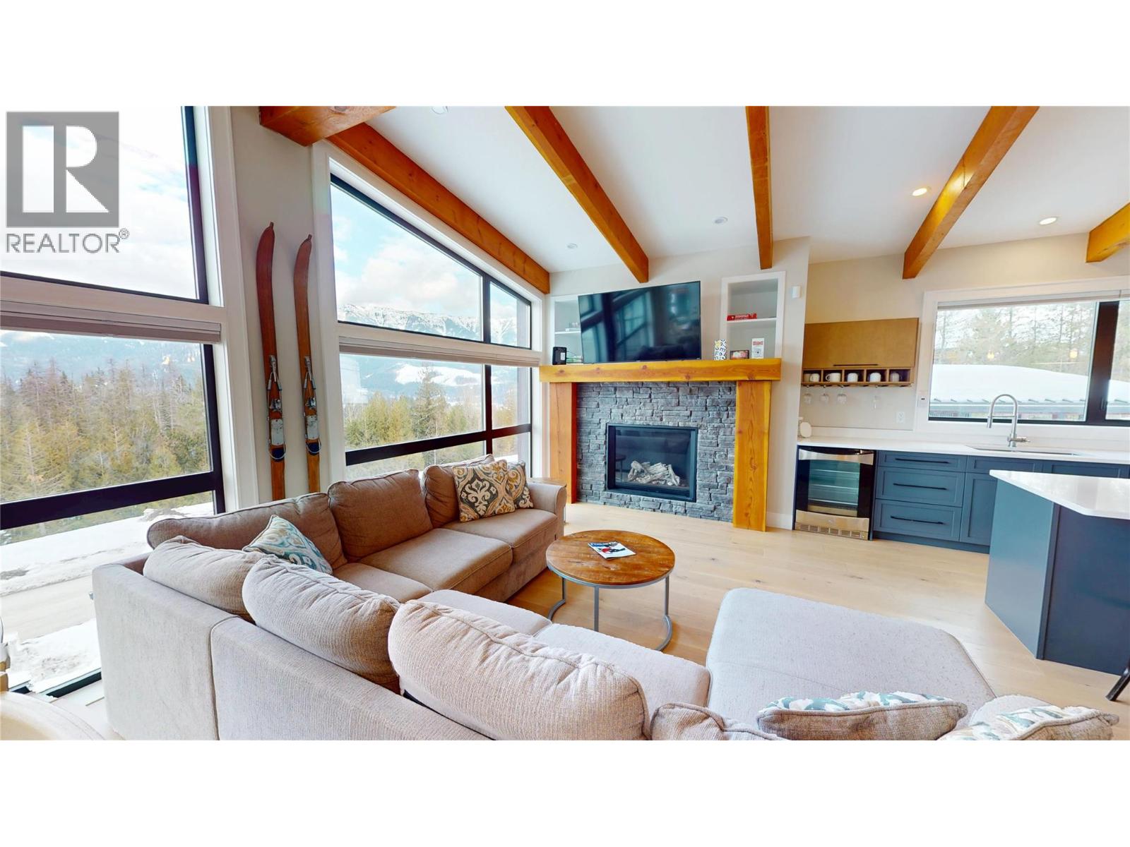 5418 Resort Drive, Fernie, British Columbia  V0B 1M6 - Photo 4 - 10337704