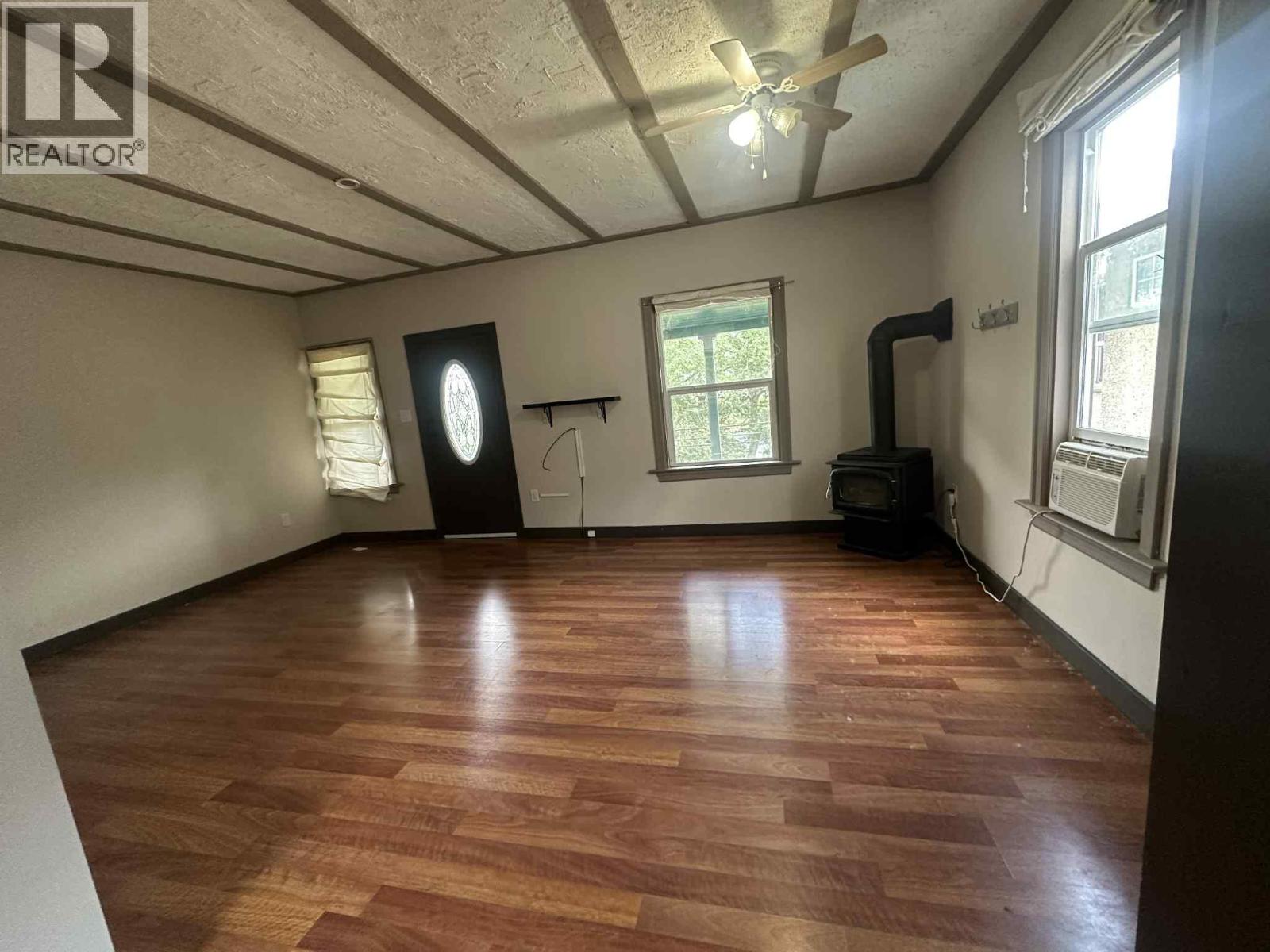 1860 Oak Street, Trail, British Columbia  V1R 3Z6 - Photo 10 - 10338000