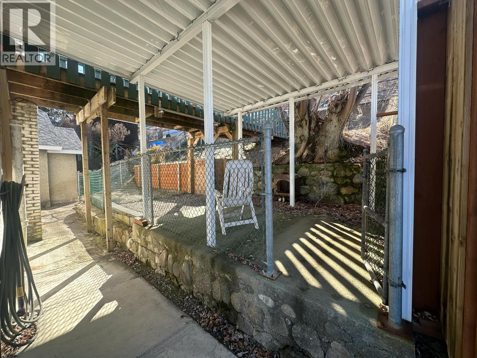 1860 Oak Street, Trail, British Columbia  V1R 3Z6 - Photo 23 - 10338000