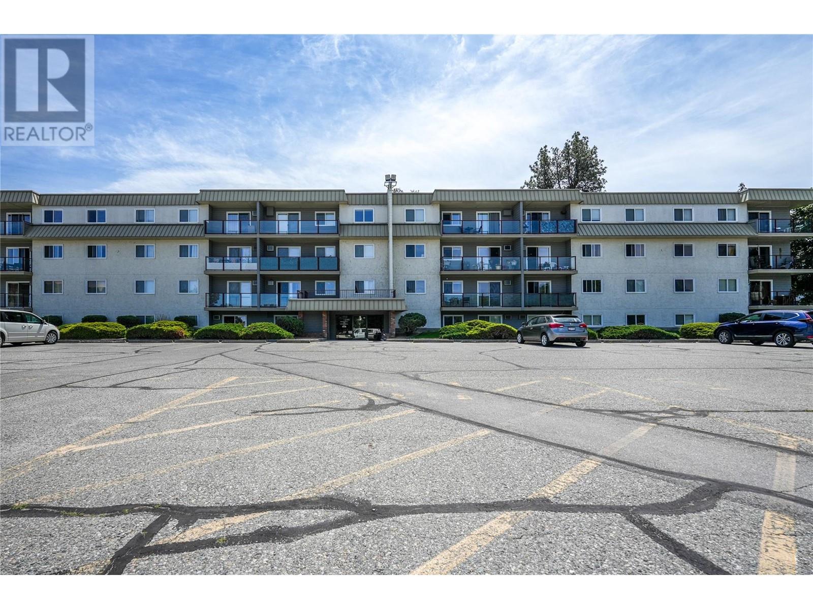 110 Skaha Place Unit# 406, Penticton, British Columbia  V2A 7L1 - Photo 2 - 10338154