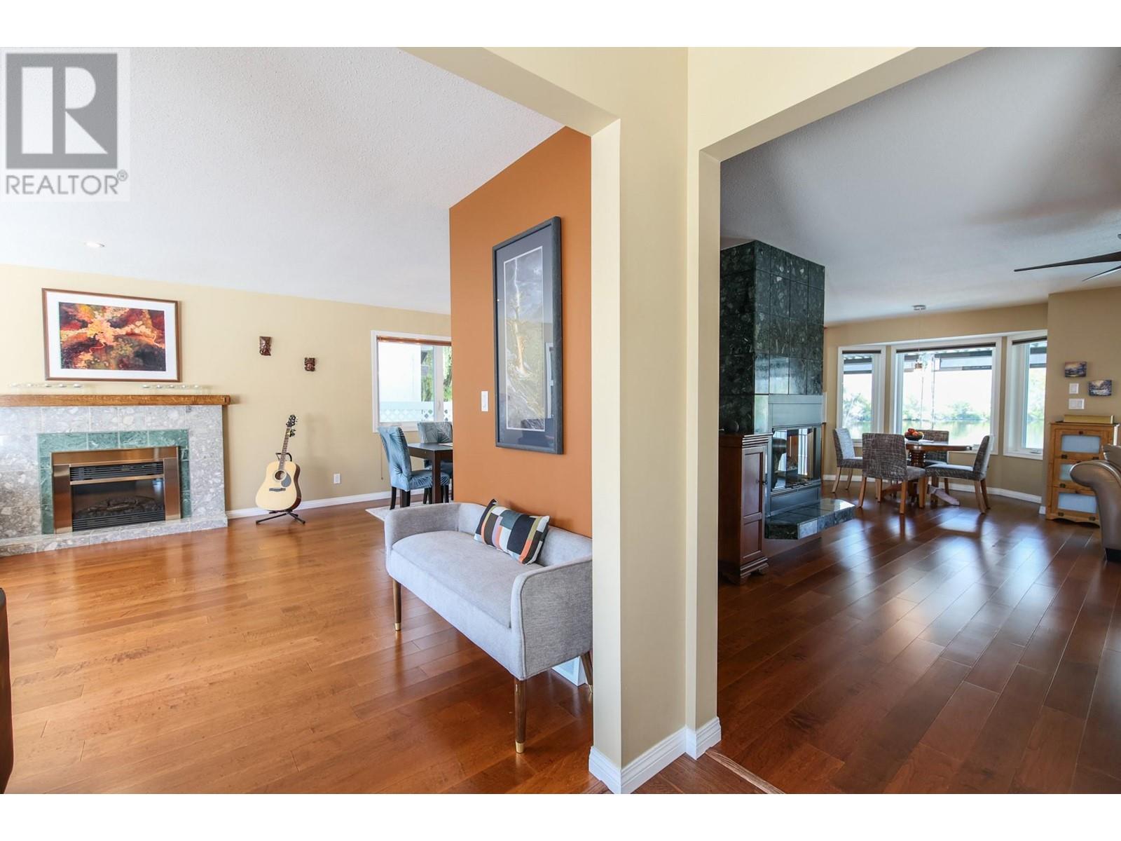 32 Bayview Crescent, Osoyoos, British Columbia  V0H 1V6 - Photo 4 - 10336766