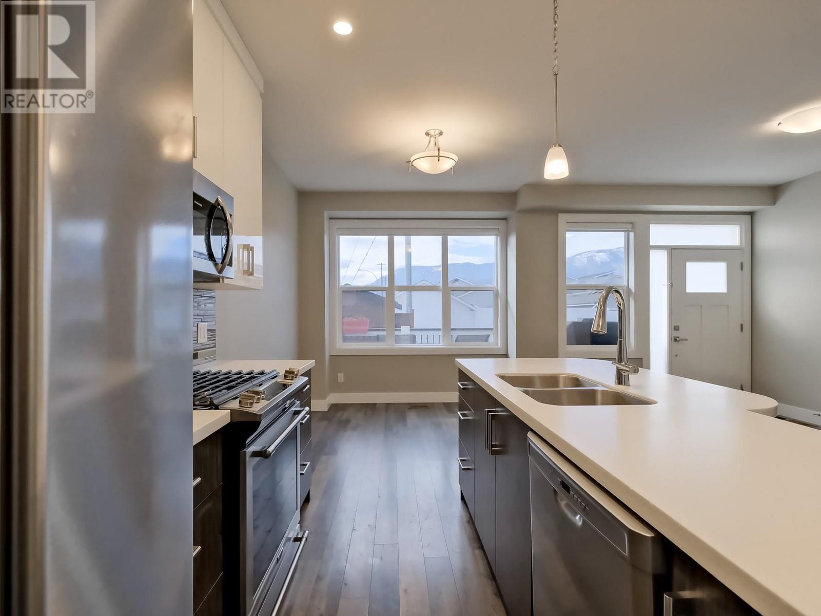 704 Revelstoke Avenue Unit# 102, Penticton, British Columbia  V2A 2J2 - Photo 5 - 10338295