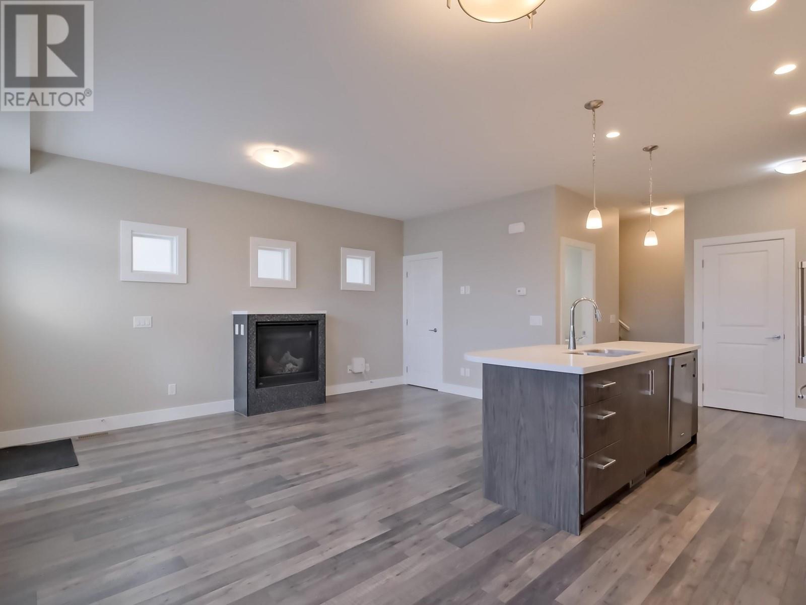704 Revelstoke Avenue Unit# 102, Penticton, British Columbia  V2A 2J2 - Photo 7 - 10338295