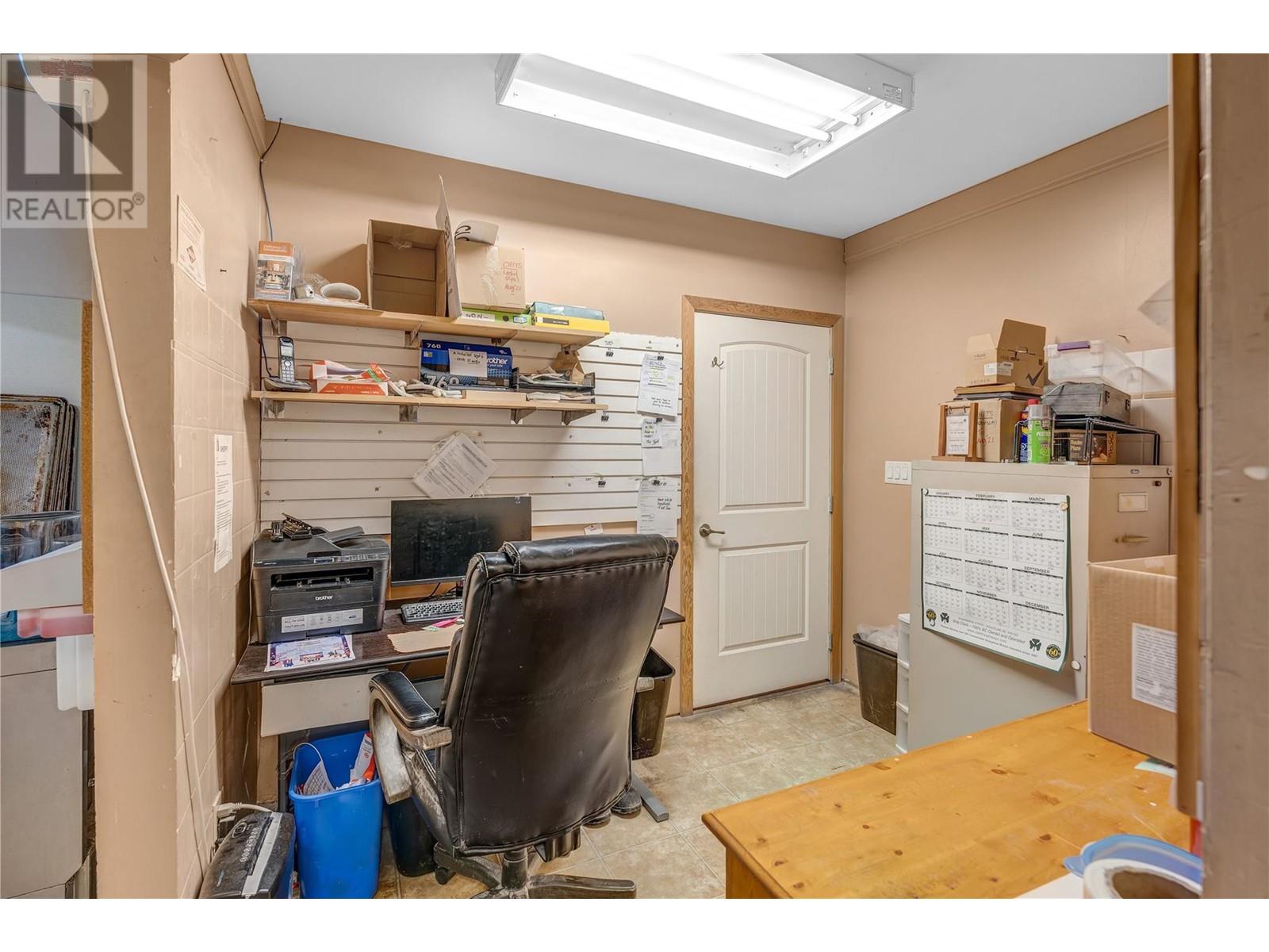 10110 Main Street, Summerland, British Columbia  V0H 1Z0 - Photo 12 - 10338354
