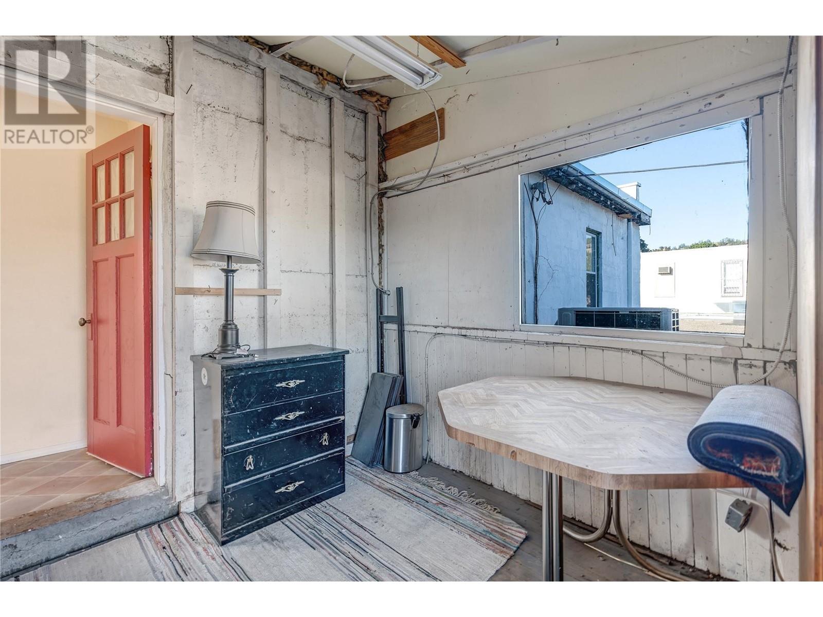 10110 Main Street, Summerland, British Columbia  V0H 1Z0 - Photo 16 - 10338354