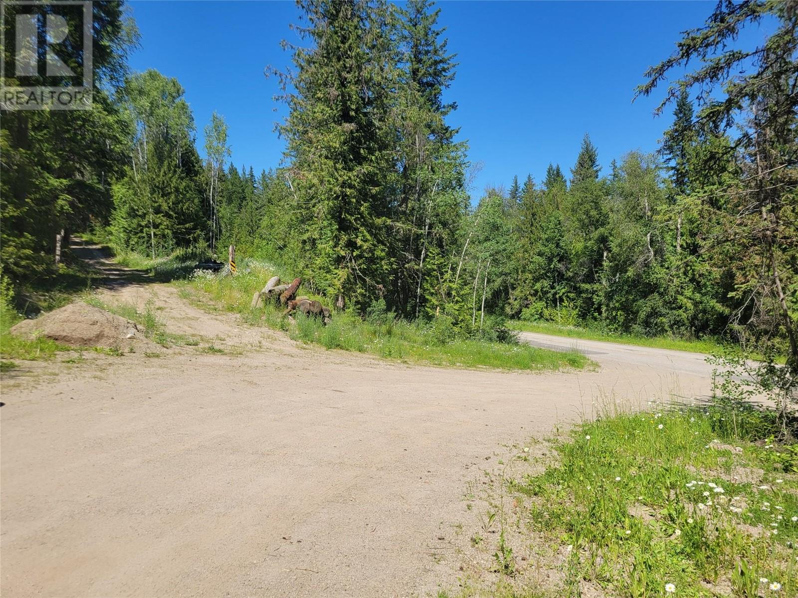 941 Chase Falkland Road, Chase, British Columbia  V0E 1M1 - Photo 3 - 10338272