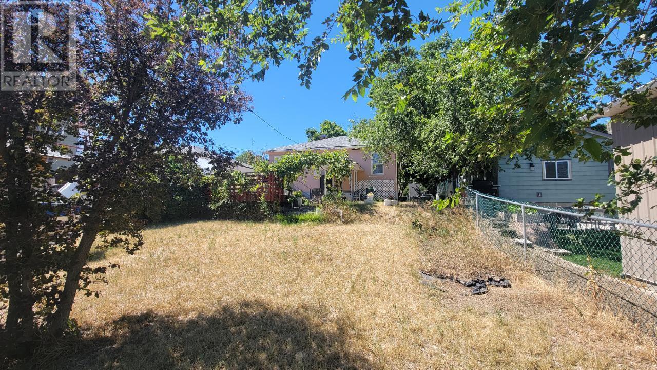 6363 Kootenay Street, Oliver, British Columbia  V0H 1T0 - Photo 10 - 10338365