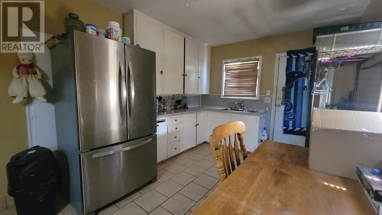 6363 Kootenay Street, Oliver, British Columbia  V0H 1T0 - Photo 2 - 10338365