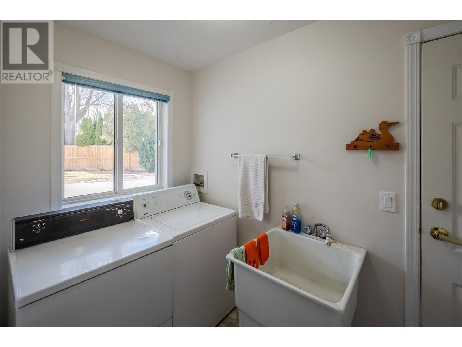 914 Powell Beach Road, Summerland, British Columbia  V0H 1Z9 - Photo 31 - 10338364