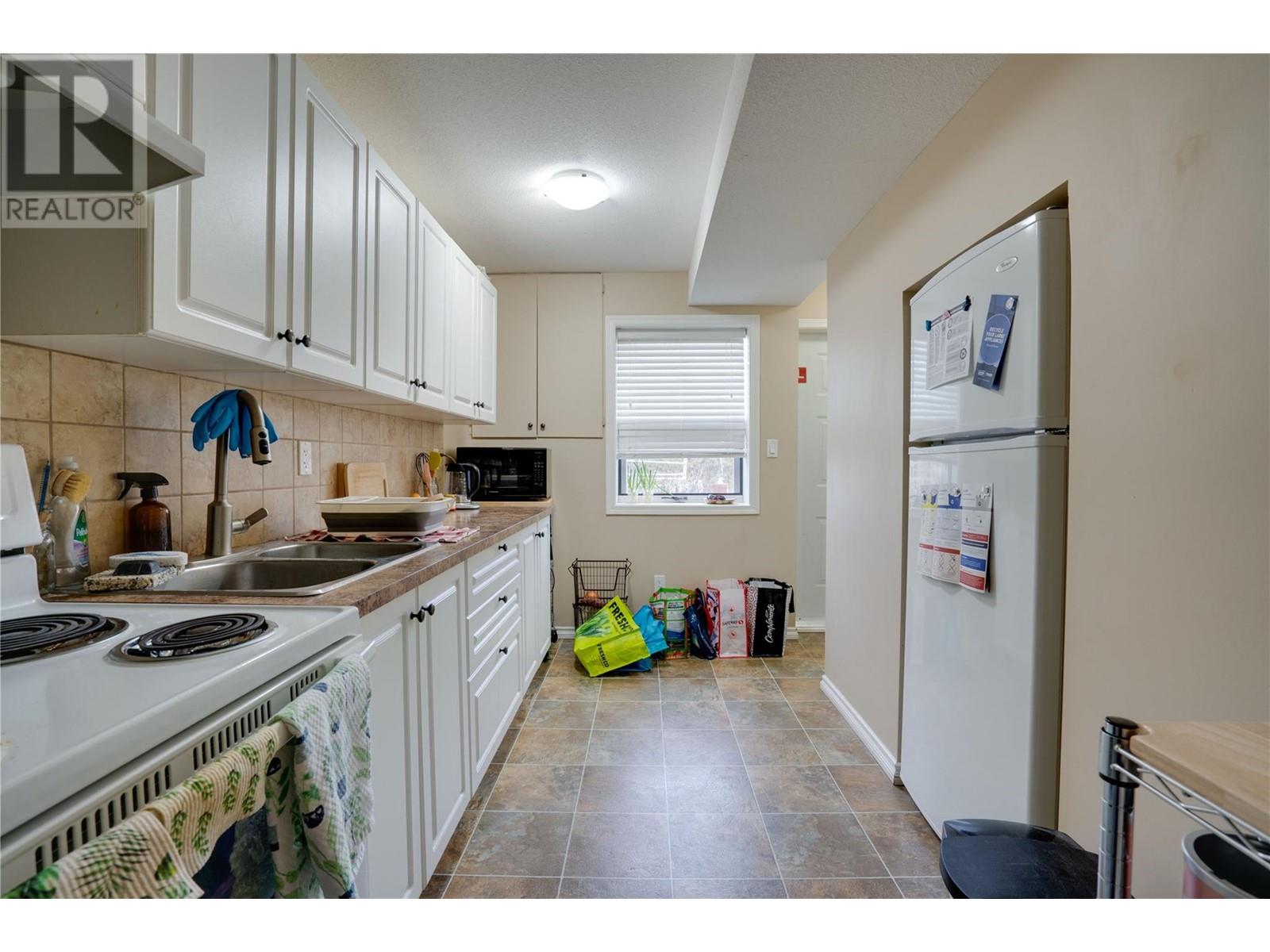 3411 18 Avenue Unit# A&b, Vernon, British Columbia  V1T 1E2 - Photo 14 - 10338028