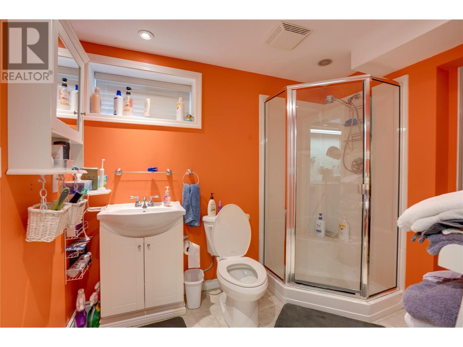 3411 18 Avenue Unit# A&b, Vernon, British Columbia  V1T 1E2 - Photo 34 - 10338028