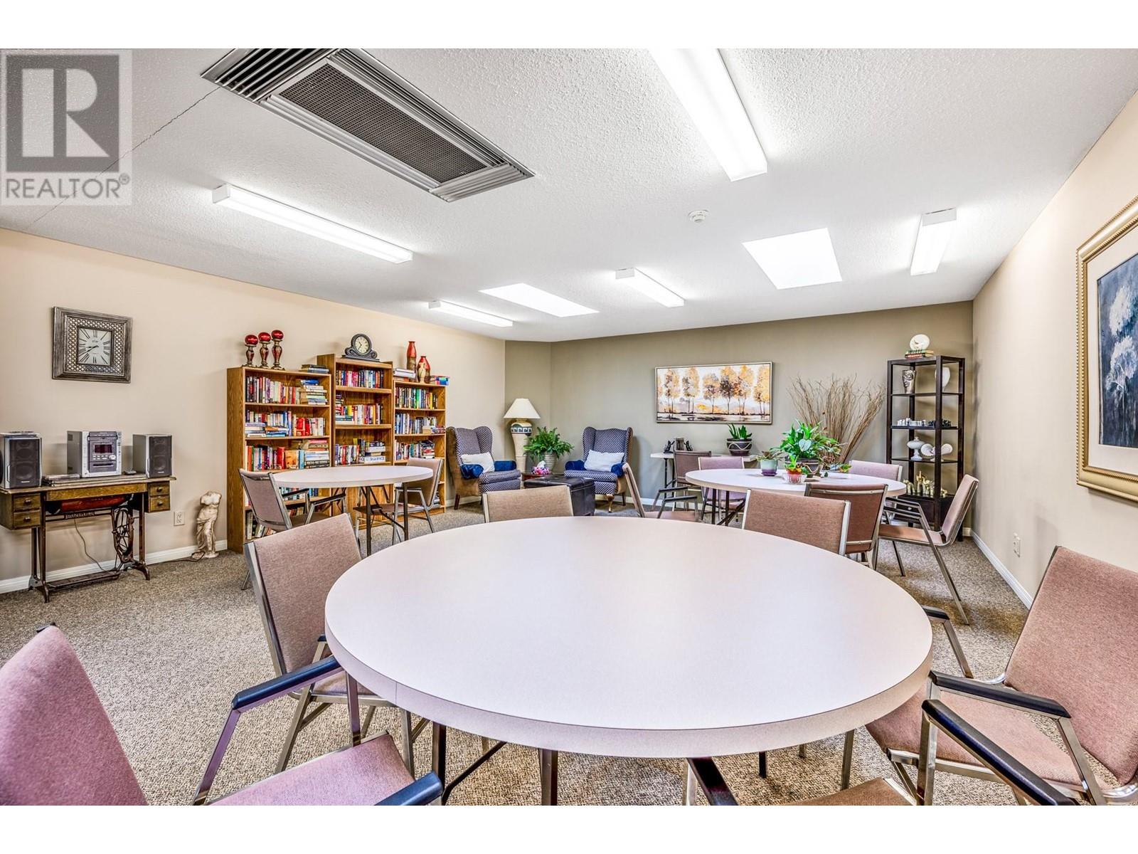 1055 Lawrence Avenue Unit# 102, Kelowna, British Columbia  V1Y 6M3 - Photo 36 - 10338277