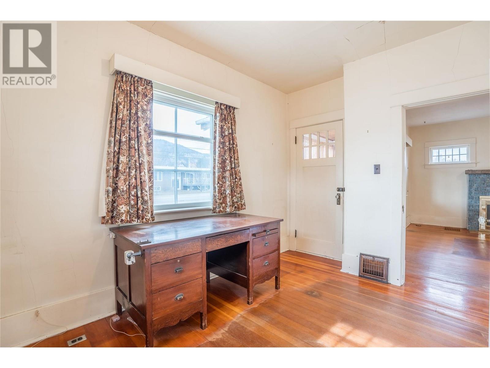 14207 Victoria Road N, Summerland, British Columbia  V0H 1Z0 - Photo 15 - 10338185