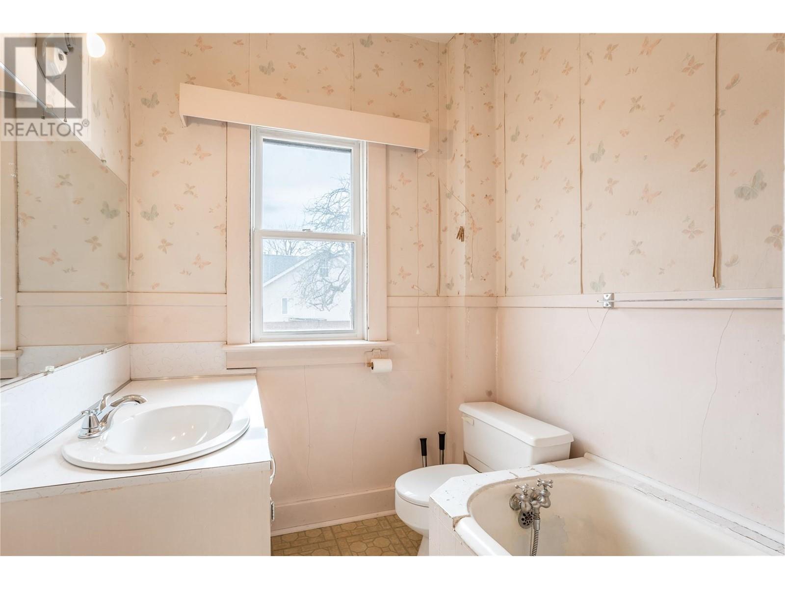 14207 Victoria Road N, Summerland, British Columbia  V0H 1Z0 - Photo 19 - 10338185