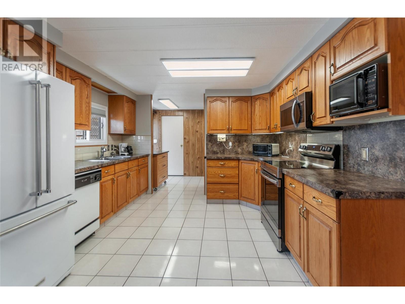 3105 South Main Street Unit# 503, Penticton, British Columbia  V2A 7H1 - Photo 8 - 10338522