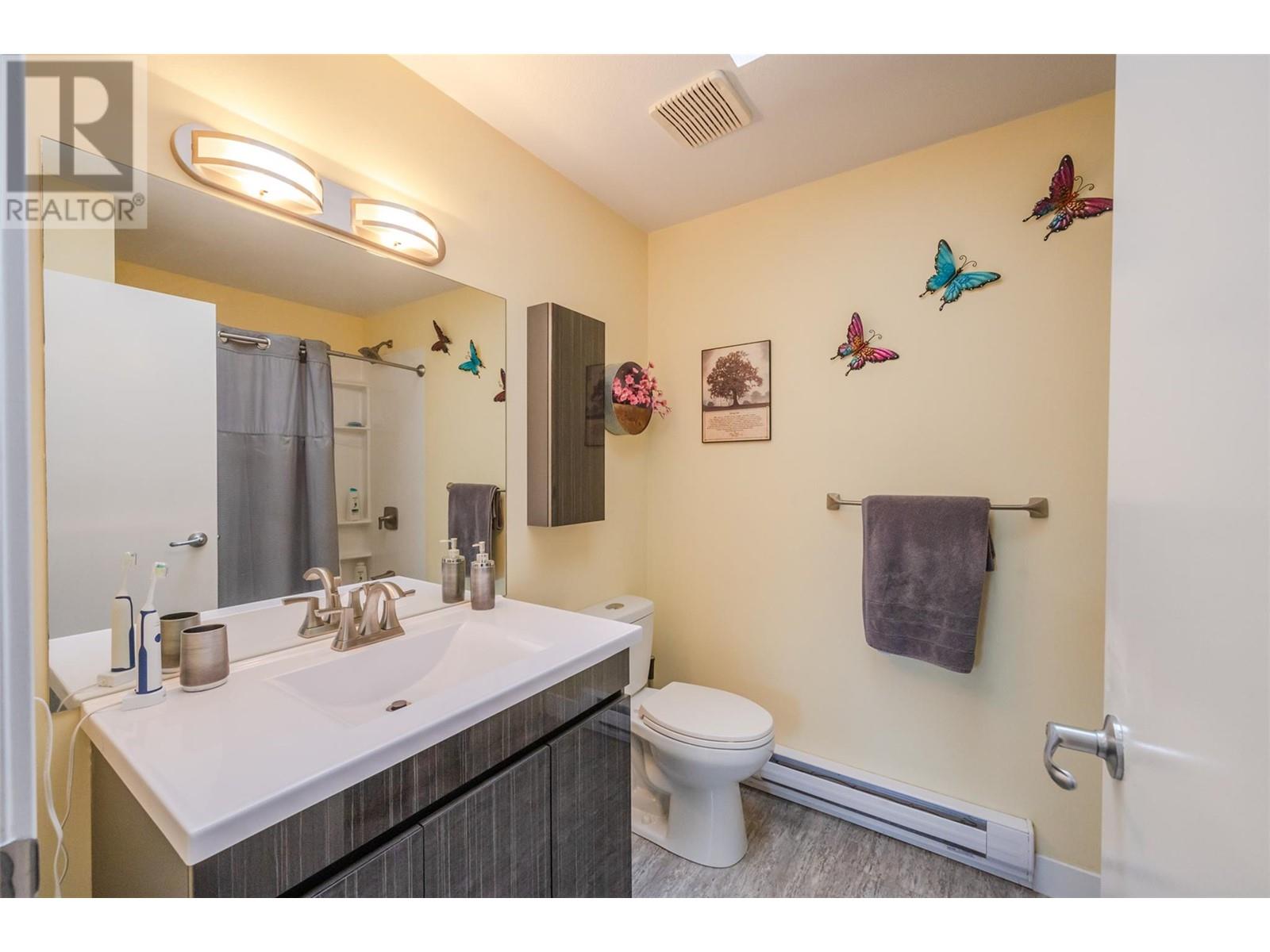 2052 Atkinson Street, Penticton, British Columbia  V2A 8H5 - Photo 24 - 10338531