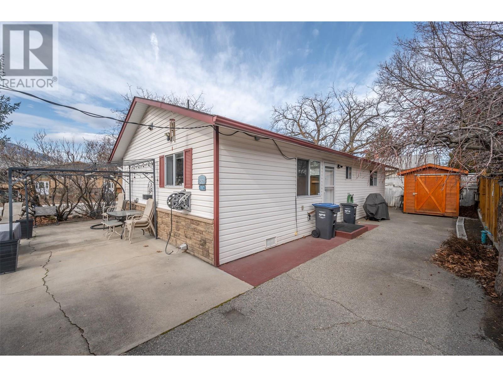2052 Atkinson Street, Penticton, British Columbia  V2A 8H5 - Photo 34 - 10338531