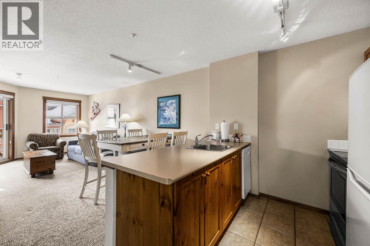 3190 Creekside Way Unit# 315, Sun Peaks, British Columbia  V0E 5N0 - Photo 3 - 10338147